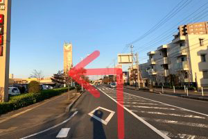 ヨークタウン赤塚の駐車場に進み、お車を駐車します。